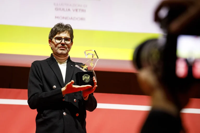 Immagine per la finale della X edizione, del Premio Strega Ragazze e Ragazzi. Più Libri Più Liberi, 5/12/2025. Credits MUSA